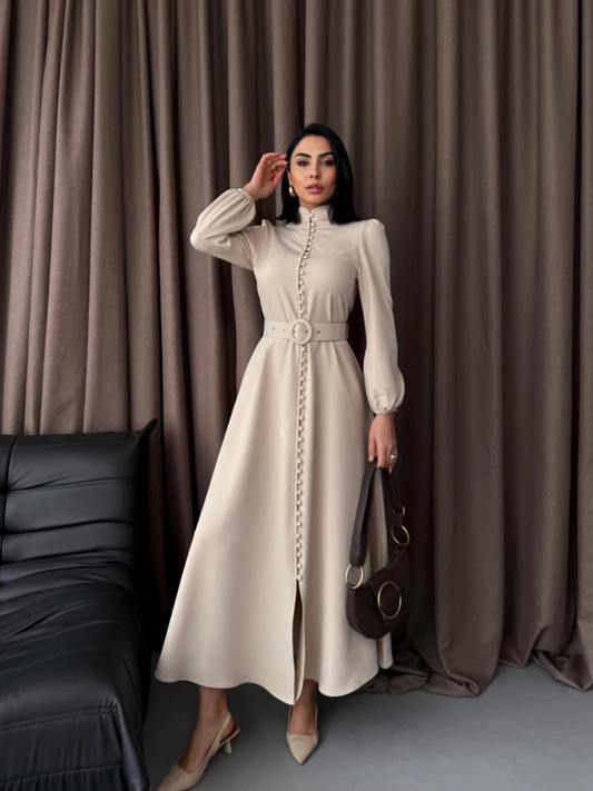 Robe longue ceinturée avec boutons REF52025