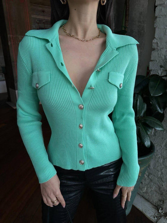 Pull tricoté élégant boutonné Réf1287