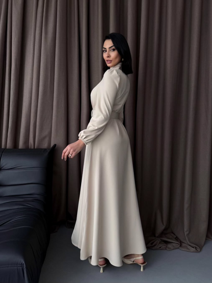 Robe longue ceinturée avec boutons REF52025