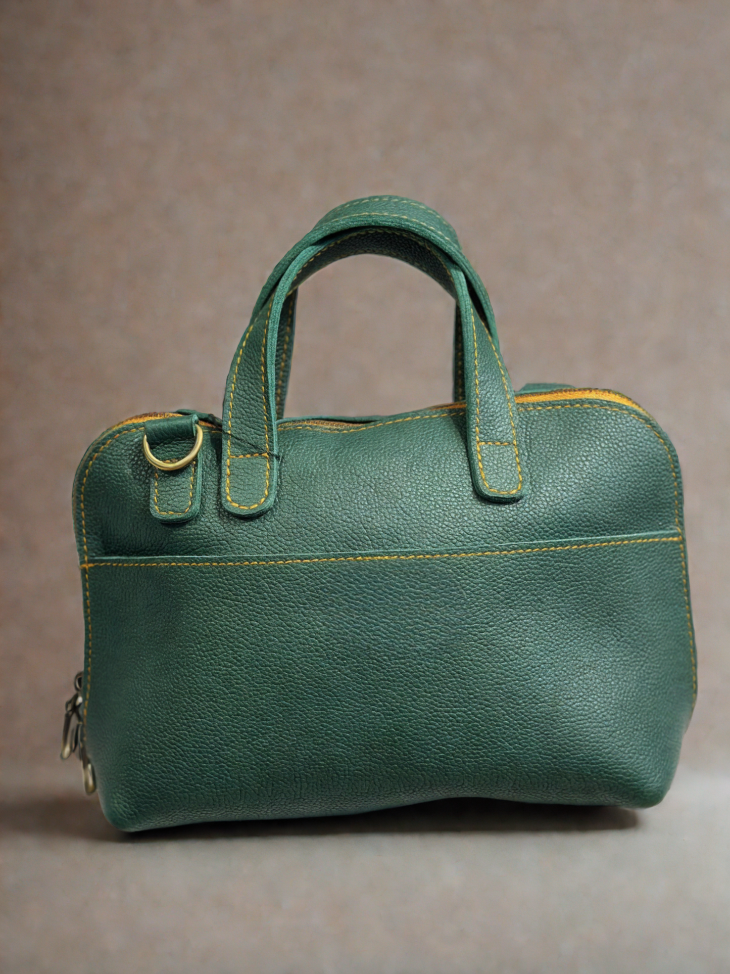 Sac à main en cuir veritable