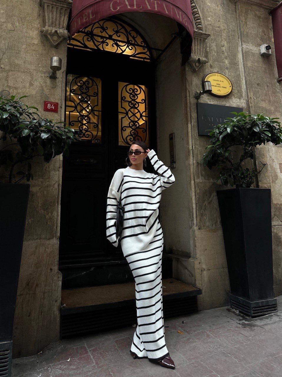 Ensemble élégant en Tricot Détaillé à Rayures Réf9956