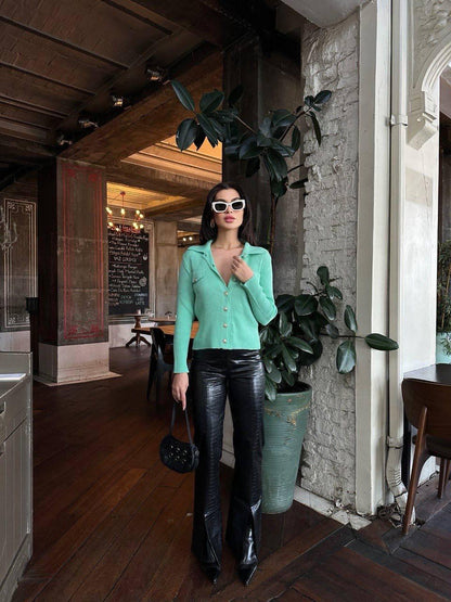 Pull tricoté élégant boutonné Réf1287