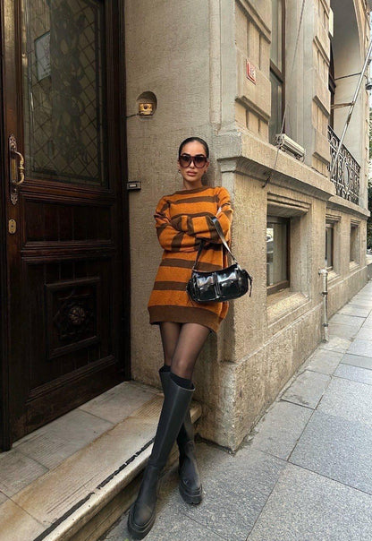 Pull Robe à détails rayés Taille Standard Réf1182