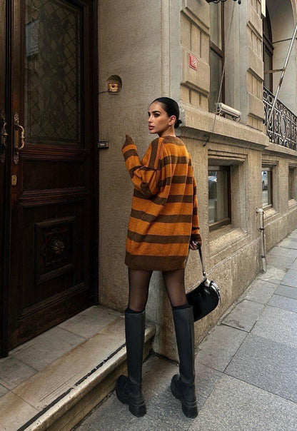 Pull Robe à détails rayés Taille Standard Réf1182