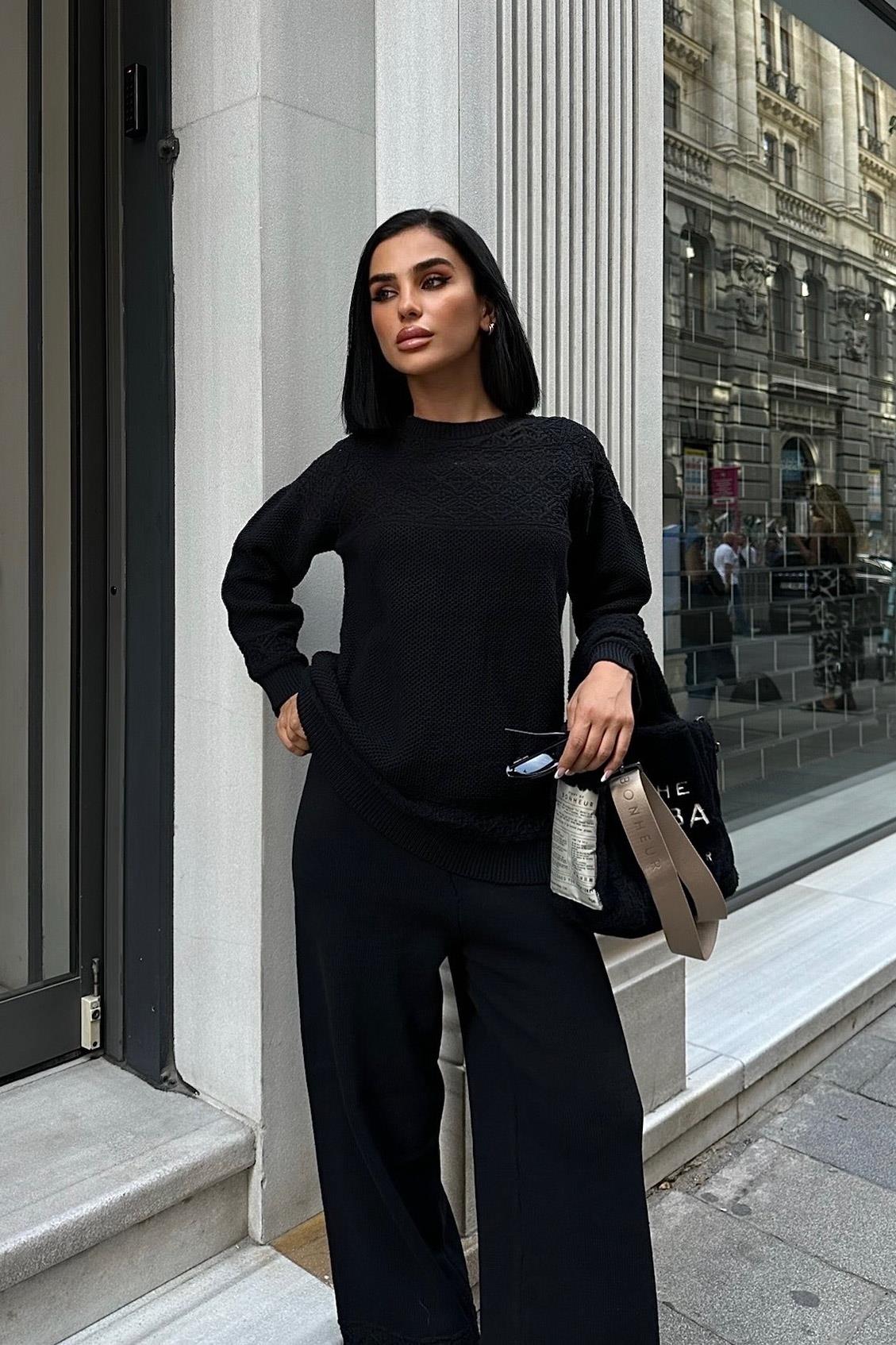 Ensemble de broderie en dentelle ajourée Réf9960-01