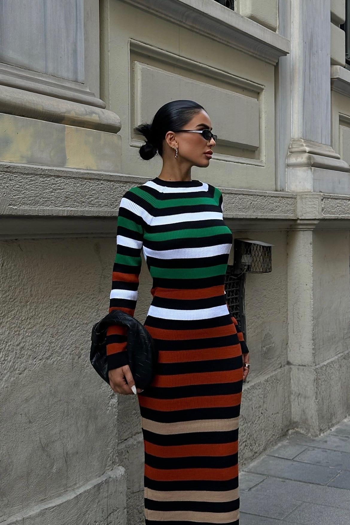 Robe Midi en Tricot à Rayures Colorées Réf2504