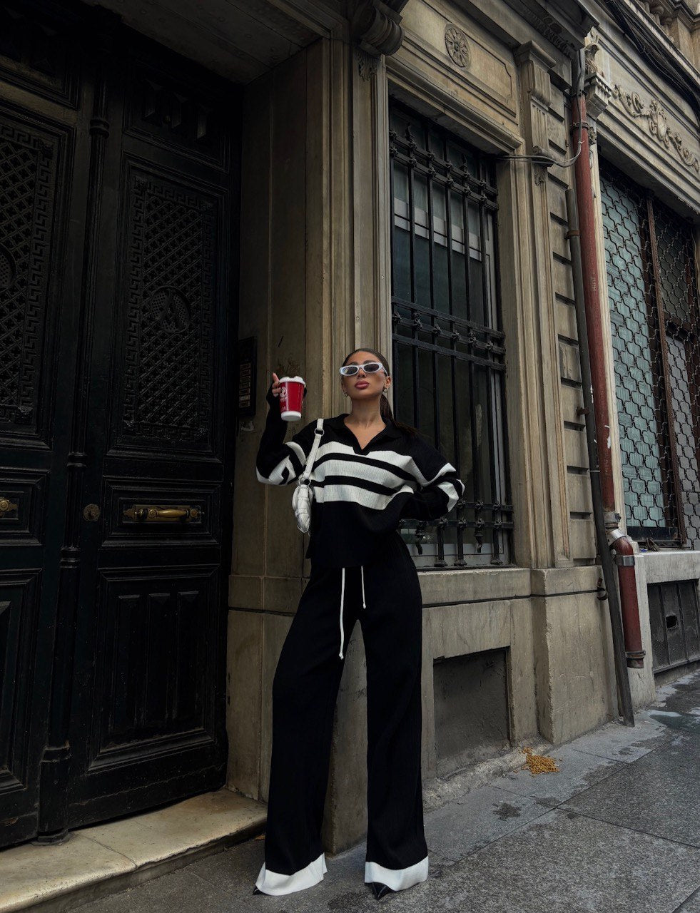 Ensemble tricoté élégant avec détails rayés Taille Standard Réf9977