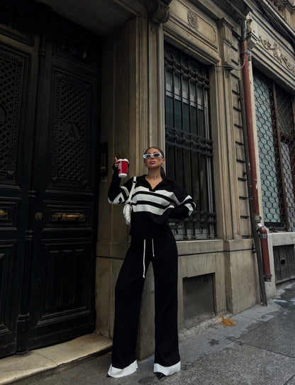 Ensemble tricoté élégant avec détails rayés Taille Standard Réf9977