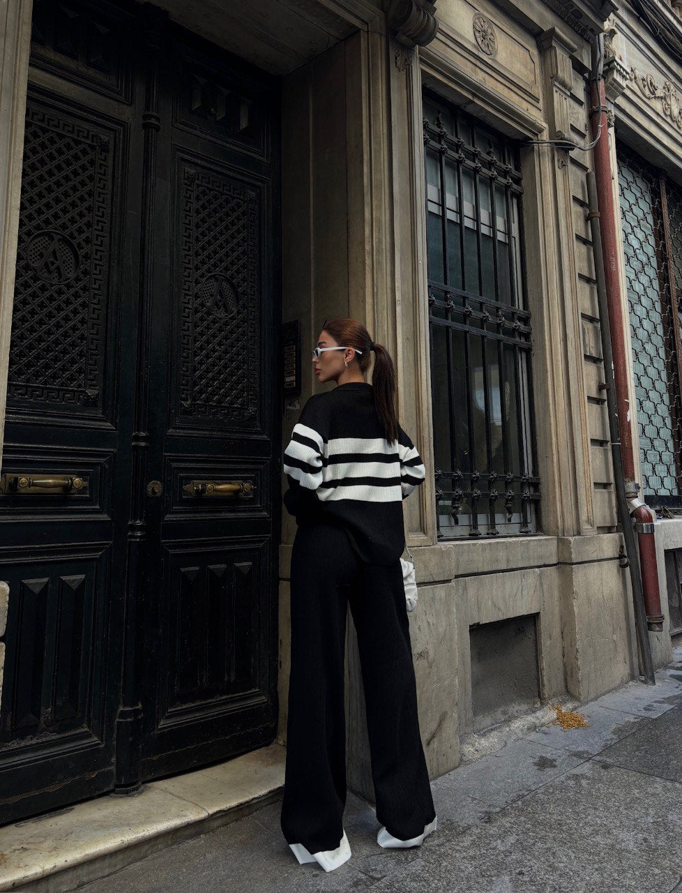 Ensemble tricoté élégant avec détails rayés Taille Standard Réf9977